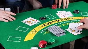 Antarmuka meja blackjack langsung dengan dealer profesional
